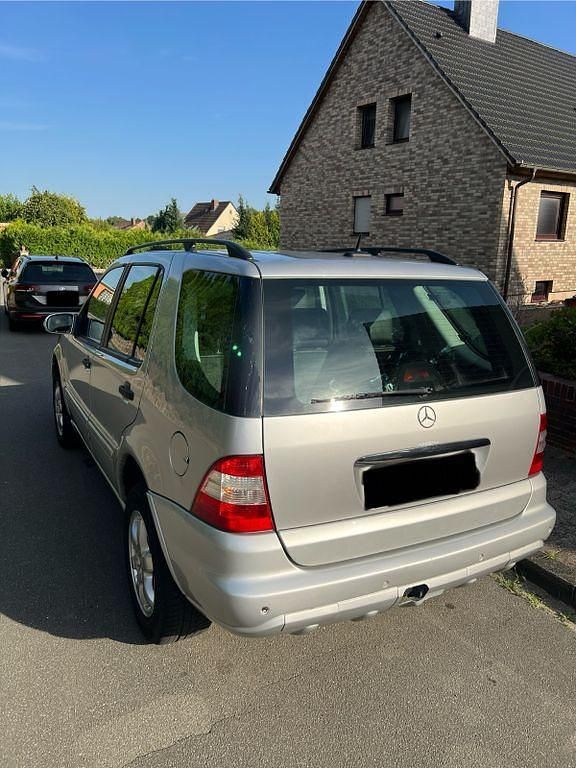 Gebraucht Mercedes ML350 245 PS (180 kW) 2004 Silber SUV