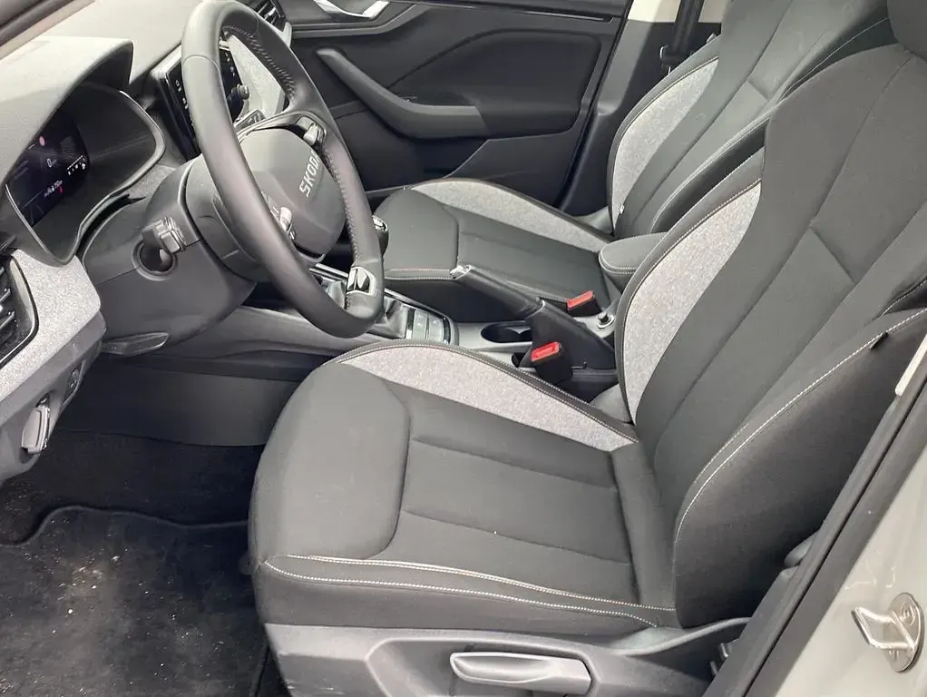 Usata Skoda Scala Selection 116 CV (85 kW) 2025 Grigio Utilitaria