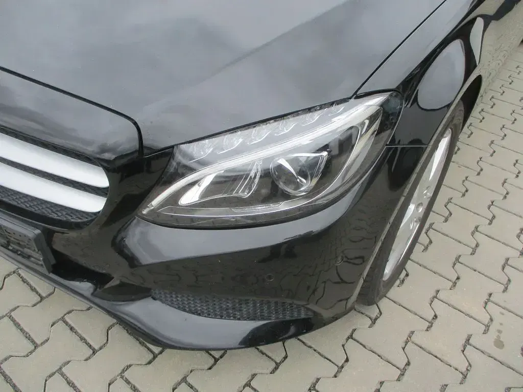 Second-hand Mercedes C220 170 CP (125 kW) 2016 Negru Berlinǎ