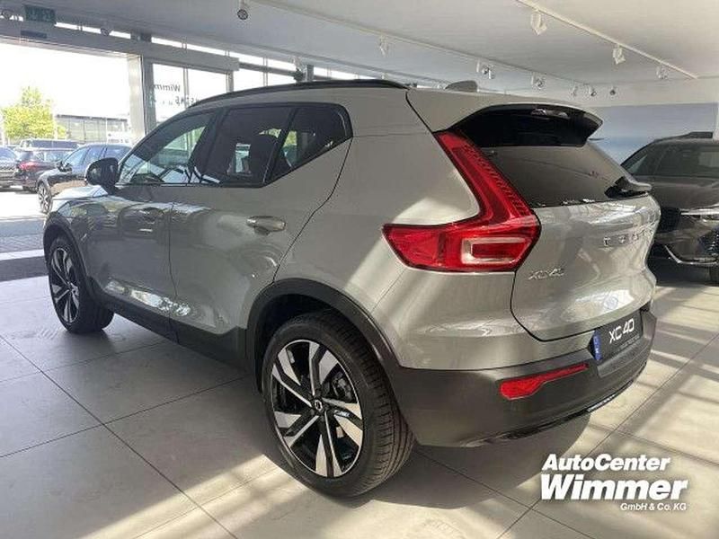 Gebraucht Volvo XC40 Ultimate 197 PS (144 kW) 2024 Farbe: grau SUV