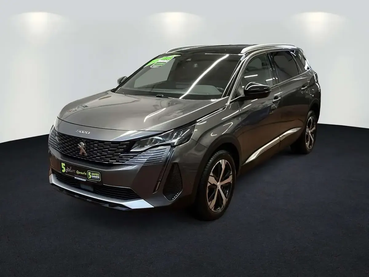 Gebraucht Peugeot 5008 Allure 131 PS (96 kW) 2023 Lackierung platiniumgrau/meta SUV