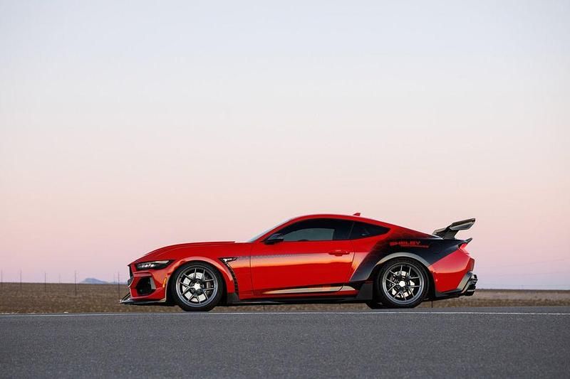Neu Ford Shelby 850 PS (625 kW) 2026 Rot Coupé