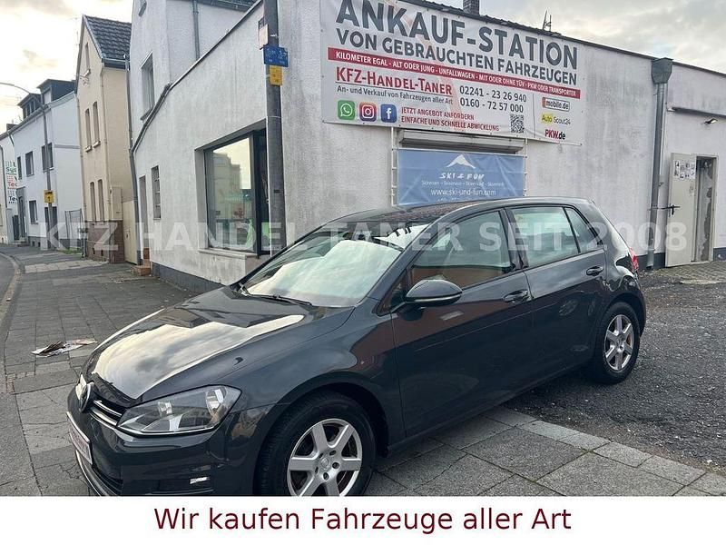 Grau Gebraucht 2014 VW Golf VII Comfortline Limousine | 7.000 € (Guter Preis) - Bild 1/4
