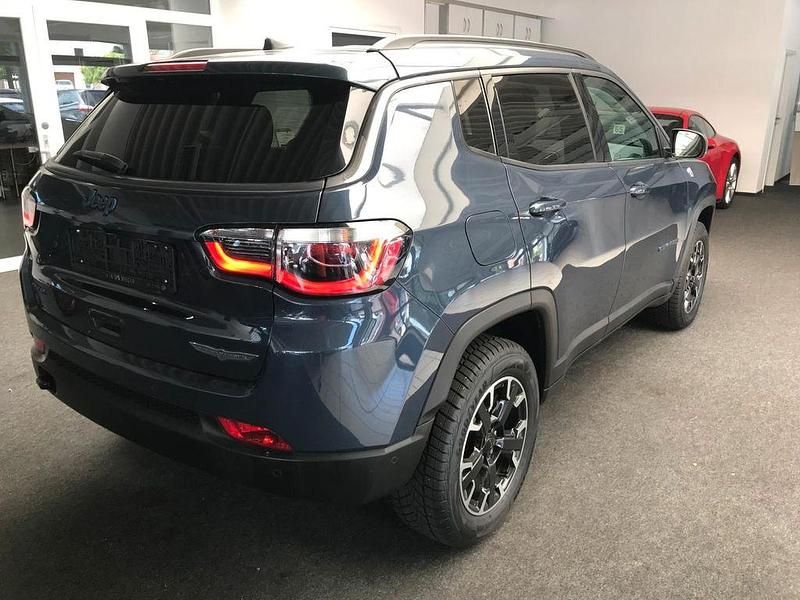 Gebraucht Jeep Compass Trailhawk 179 PS (131 kW) 2021 Blau SUV