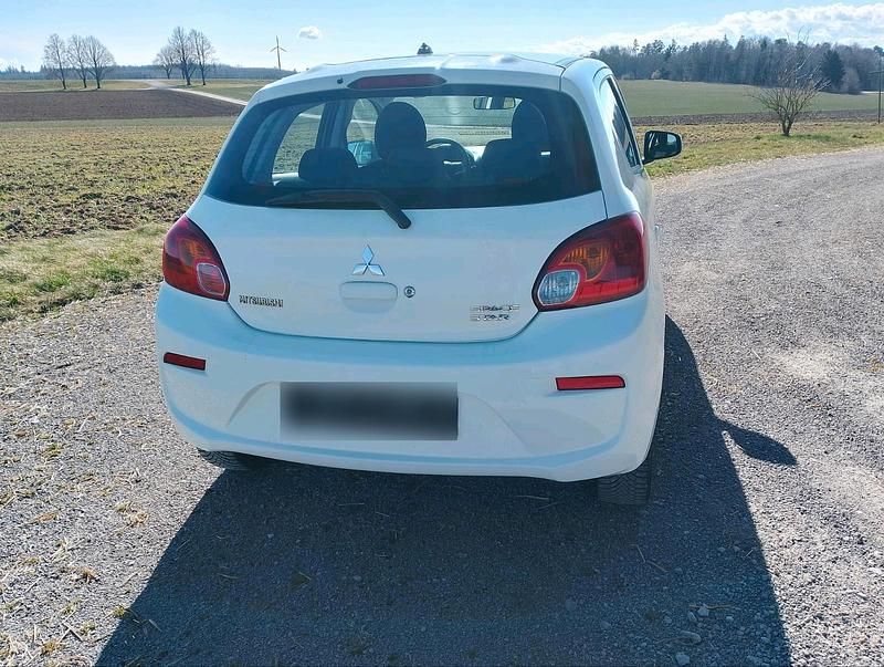 Gebraucht Mitsubishi Space Star 71 PS (52 kW) 2019 Weiß Kleinwagen