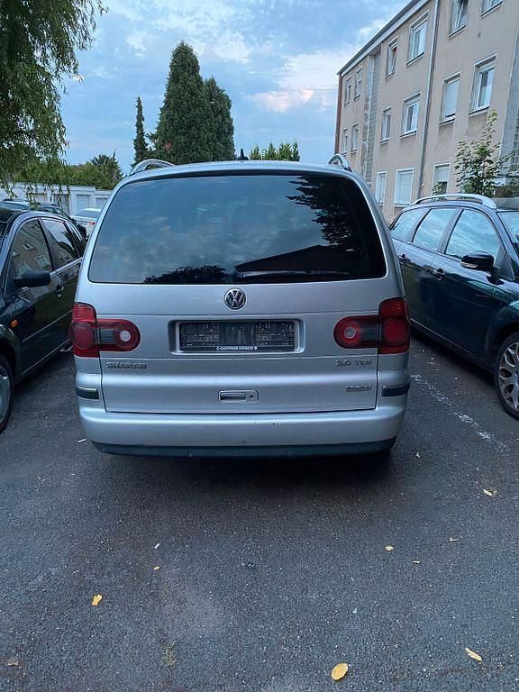 Silber Gebraucht 2009 VW Sharan Exclusive Van / Kleinbus | 4.000 € (Fairer Preis) - Bild 1/4