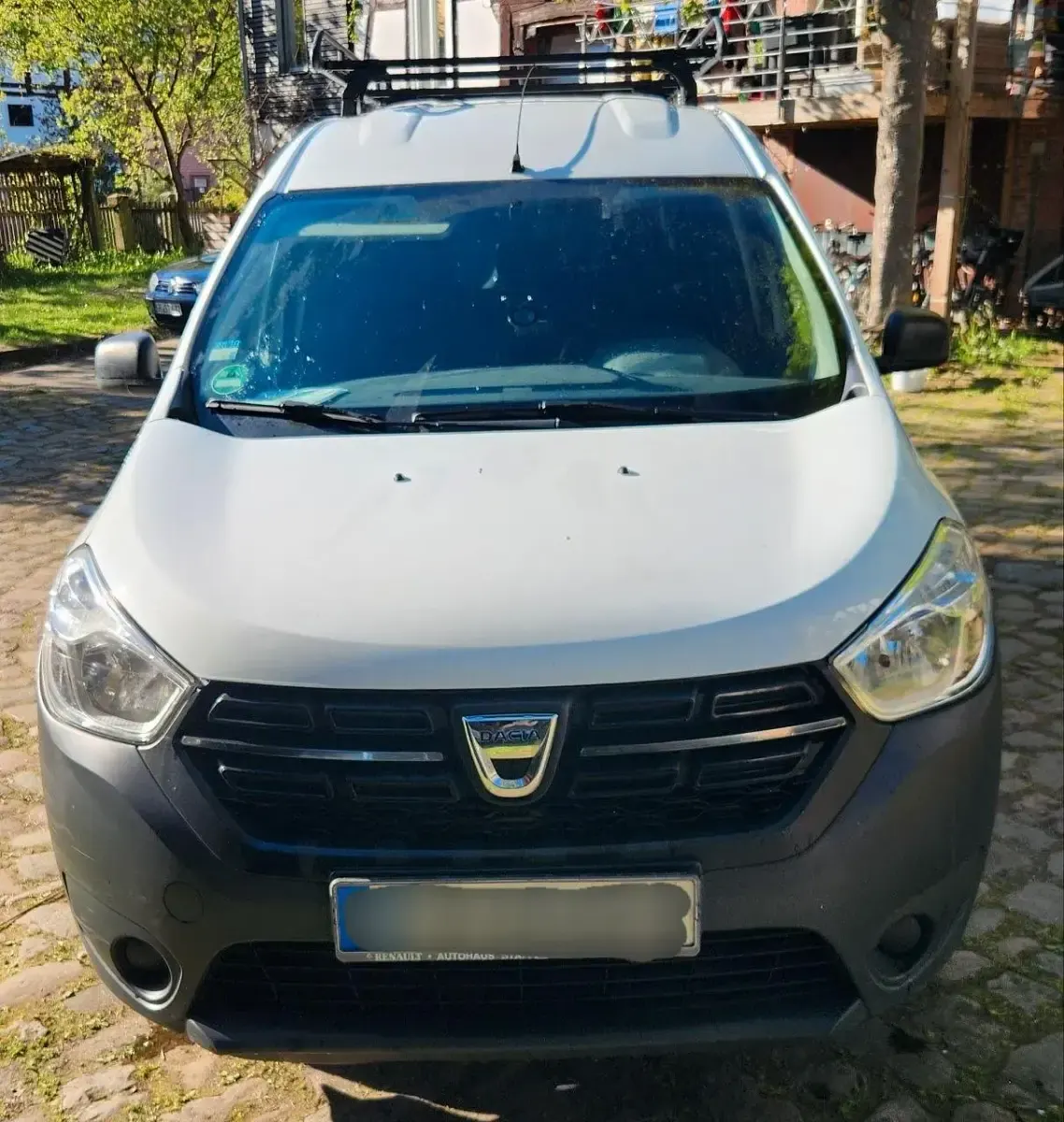 Gebraucht Dacia Dokker 102 PS (75 kW) 2017 Weiß Van / Kleinbus