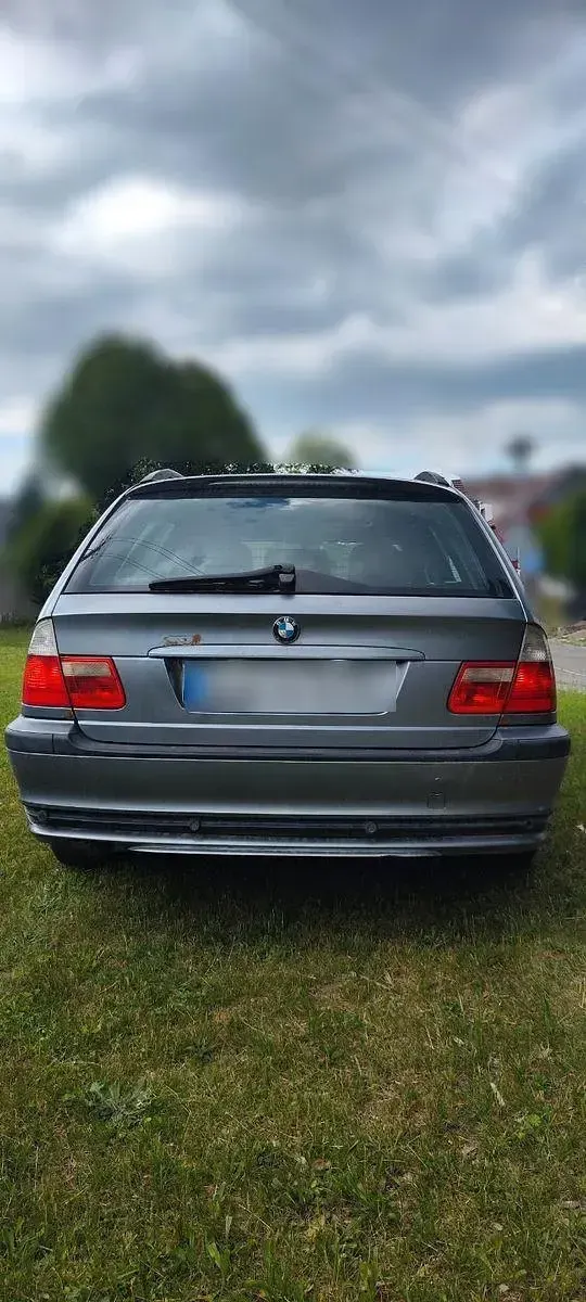 Gebraucht BMW 320 150 PS (110 kW) 2005 Silber Kombi