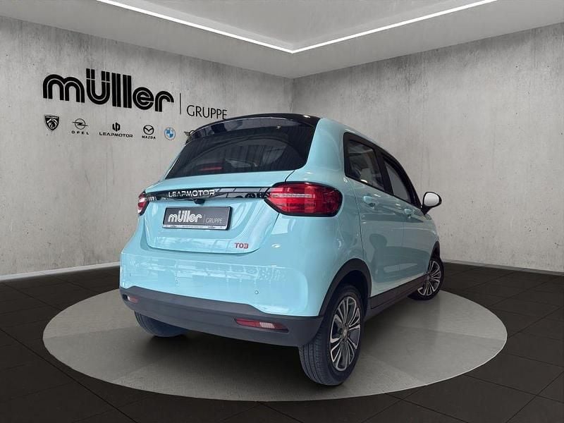 Neu Leapmotor T03 69 kW (95 PS) 2025 Carribean blue Kleinwagen