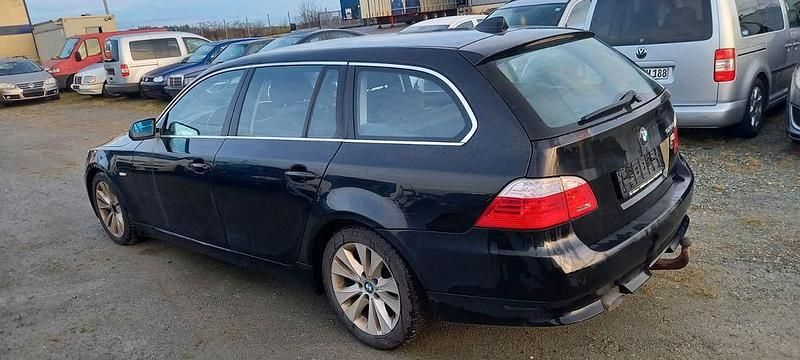 Second-hand BMW 520 163 CP (119 kW) 2007 Negru Break