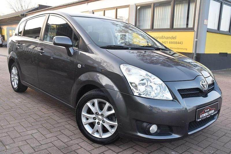 Gebraucht Toyota Corolla Verso Team 129 PS (94 kW) 2009 Grau Van / Kleinbus