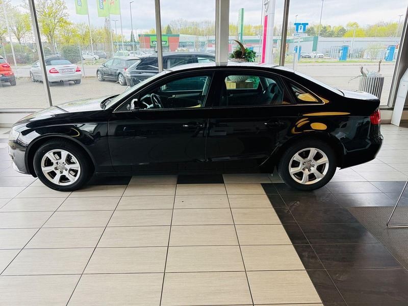 Gebraucht Audi A4 Attraction 160 PS (117 kW) 2010 Schwarz Limousine