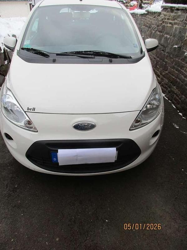 Weiß Gebraucht 2010 Ford Ka Limousine | 3.000 € - Bild 1/4