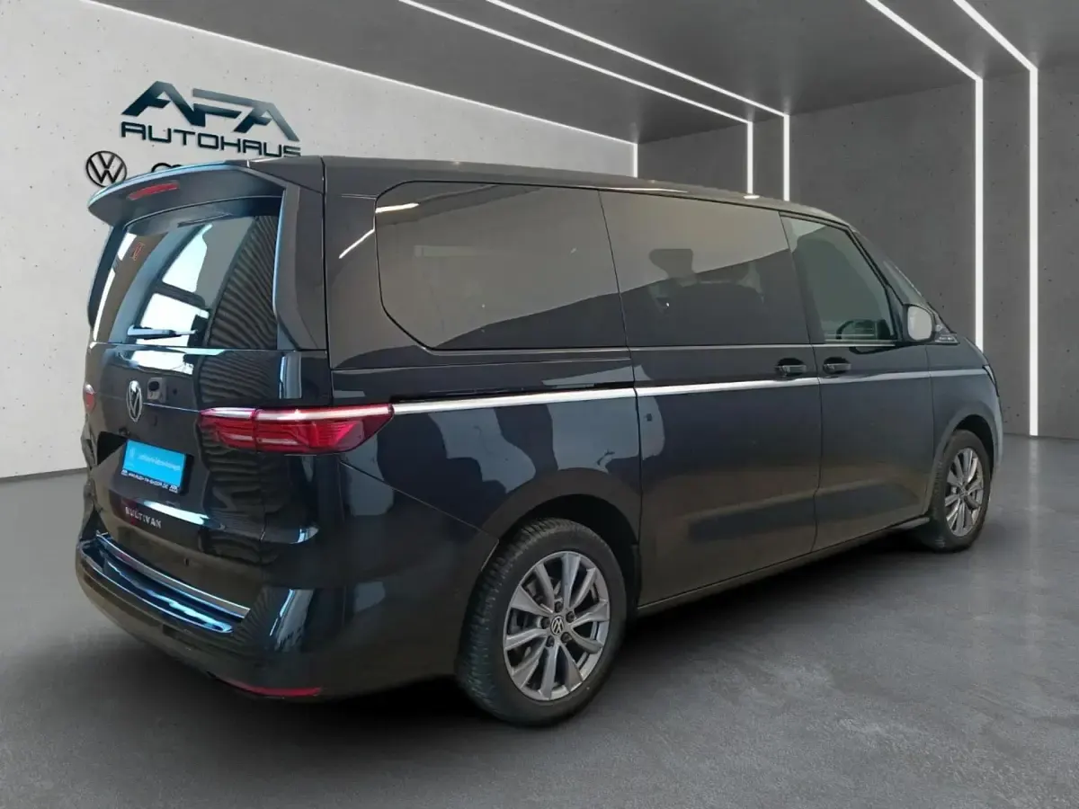 Gebraucht VW Multivan Style 150 PS (110 kW) 2025 Van / Kleinbus