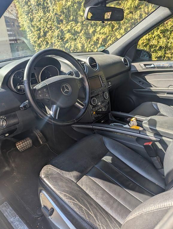 Gebraucht Mercedes ML320 224 PS (164 kW) 2008 Schwarz SUV