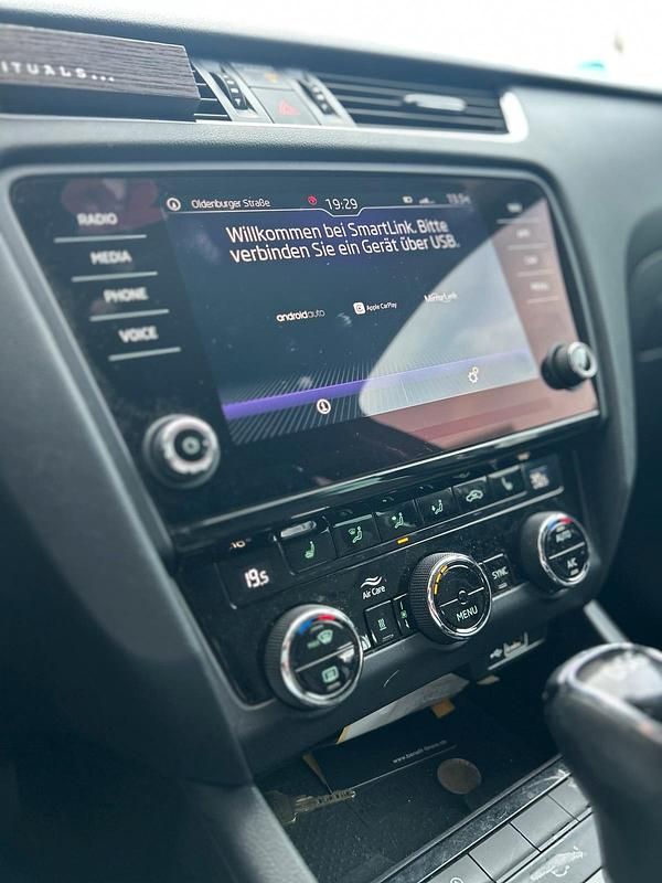 Gebraucht Skoda Octavia 150 PS (110 kW) 2019 Schwarz Kombi