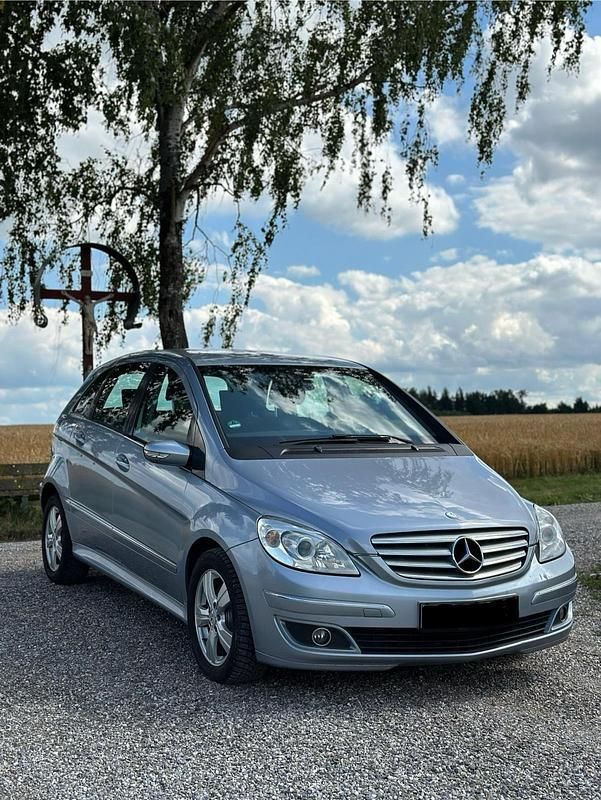 Blau Gebraucht 2007 Mercedes B200 Van / Kleinbus | 4.850 € (Etwas zu teuer) - Bild 1/4