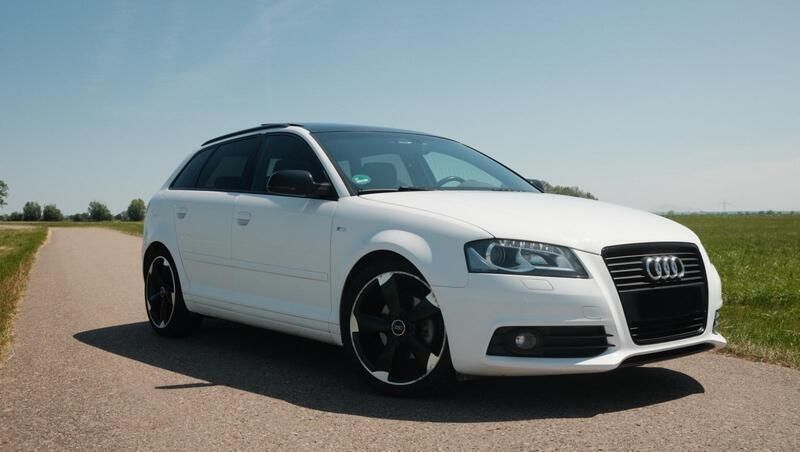 Weiß Gebraucht 2012 Audi A3 S-Line Limousine | 6.200 € (Superpreis) - Bild 1/4