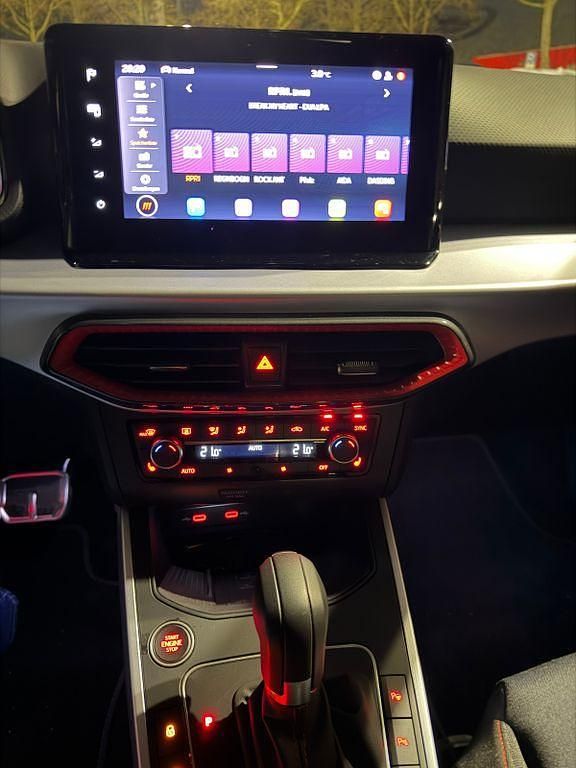 Gebraucht Seat Arona FR 150 PS (110 kW) 2024 Grau SUV