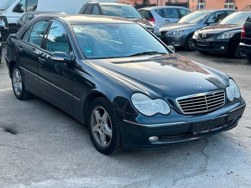 Gebraucht Mercedes C180 129 PS (94 kW) 2002 Blau Limousine