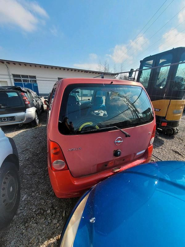 Gebraucht Opel Agila 70 PS (51 kW) 2002 Rot Van / Kleinbus