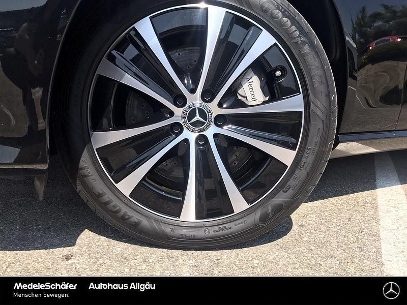 Gebraucht Mercedes E300 Night 194 PS (142 kW) 2022 Schwarz Kombi