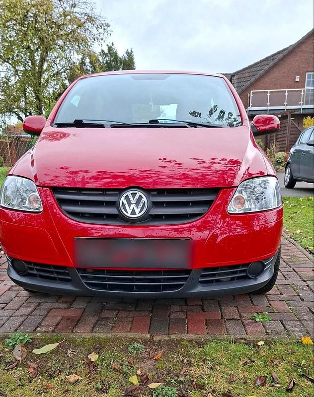 Rot Gebraucht 2005 VW Fox Kleinwagen | 1.000 € (Fairer Preis) - Bild 1/4