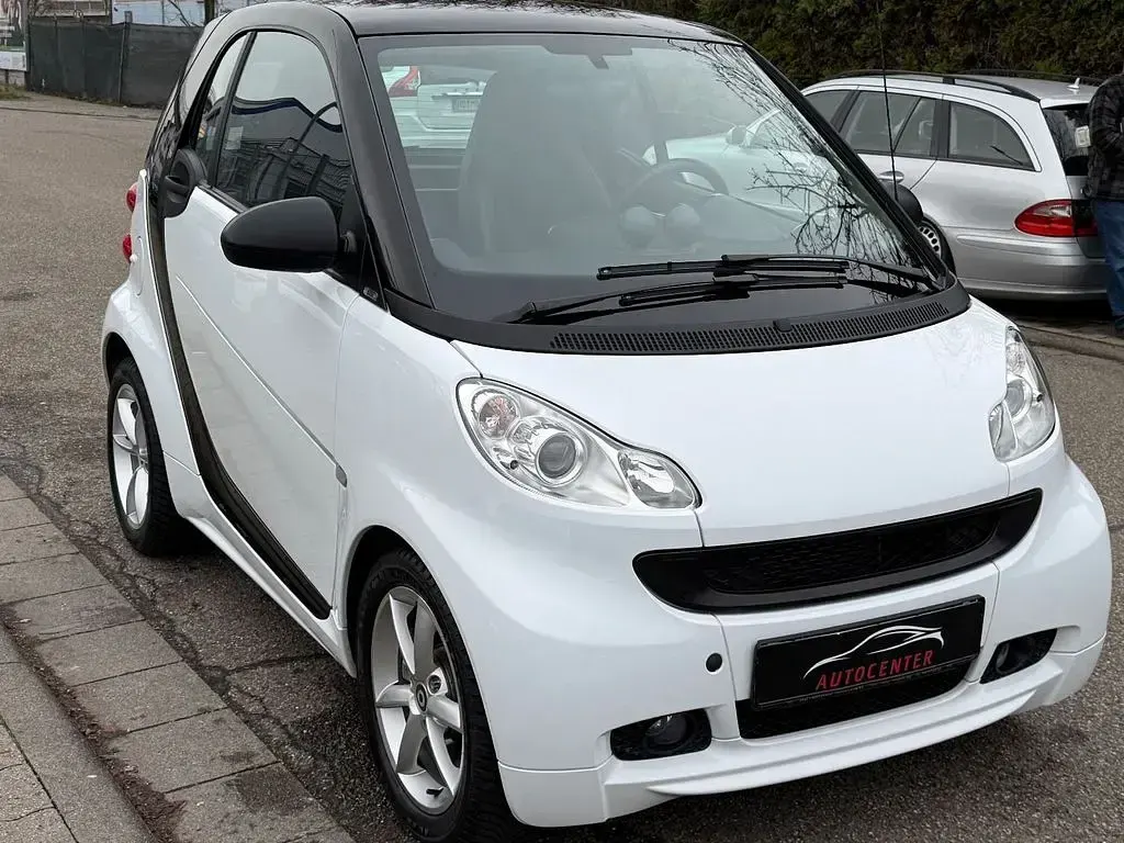 Gebraucht Smart ForTwo Coupé 71 PS (52 kW) 2011 Schwarz Coupé