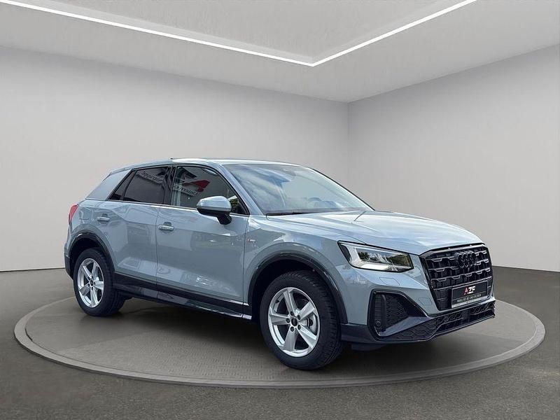 Gebraucht Audi Q2 S-Line 150 PS (110 kW) 2025 Grau SUV