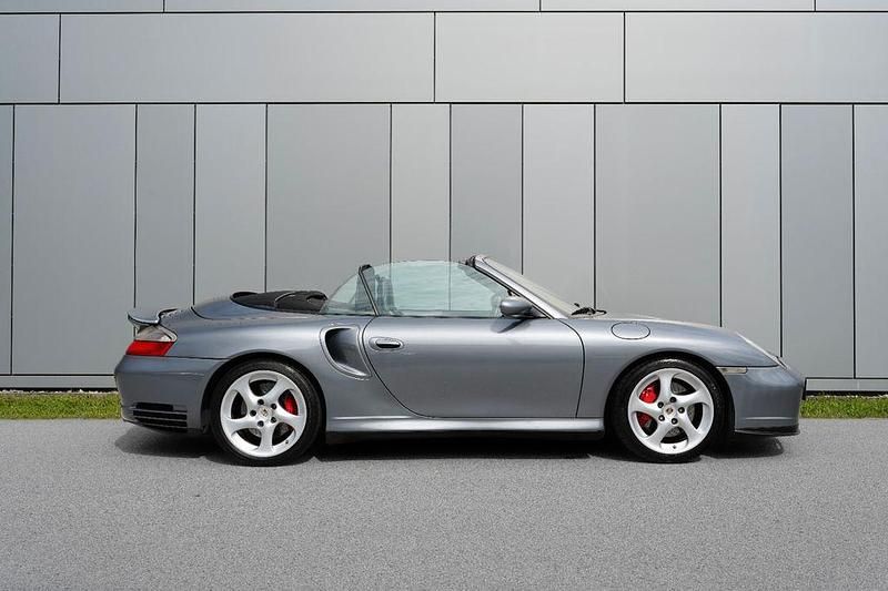 Grau Gebraucht 2004 Porsche 996 Turbo Coupé | 69.000 € (Fairer Preis) - Bild 1/4