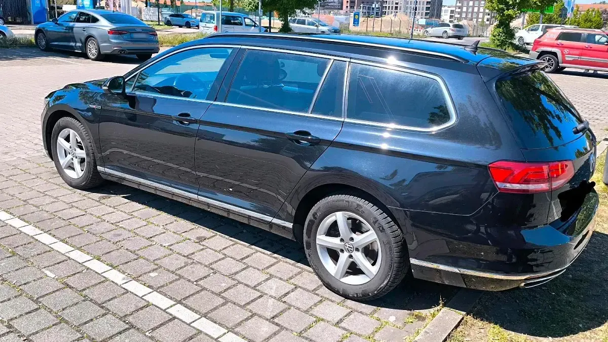 Second-hand VW Passat 190 CP (139 kW) 2018 Negru Break