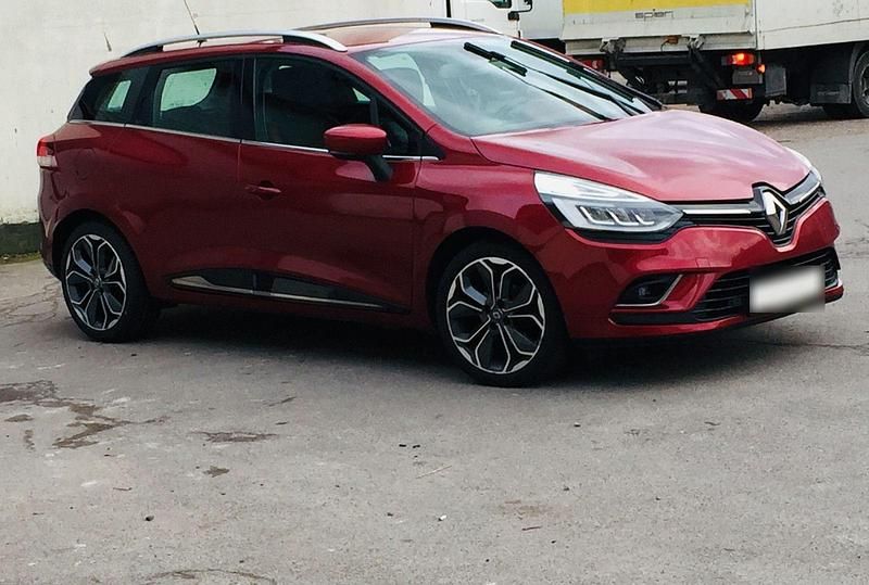 Gebraucht Renault Clio GrandTour 118 PS (86 kW) 2017 Rot Kombi