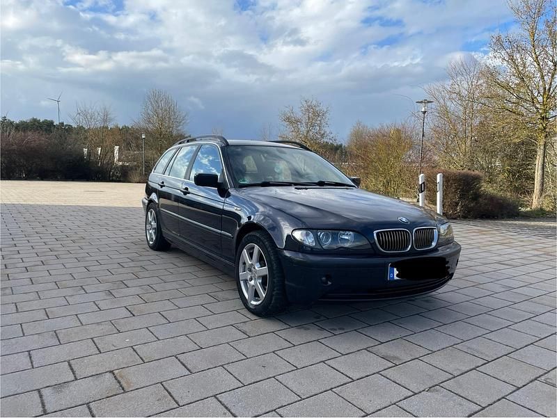 Gebraucht BMW 320 170 PS (125 kW) 2003 Blau Kombi