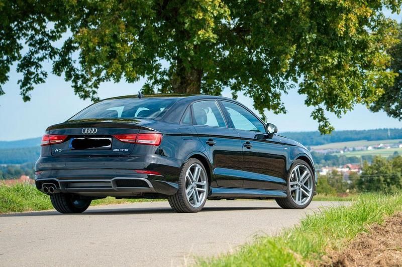 Gebraucht Audi A3 Sport 150 PS (110 kW) 2018 Schwarz Limousine