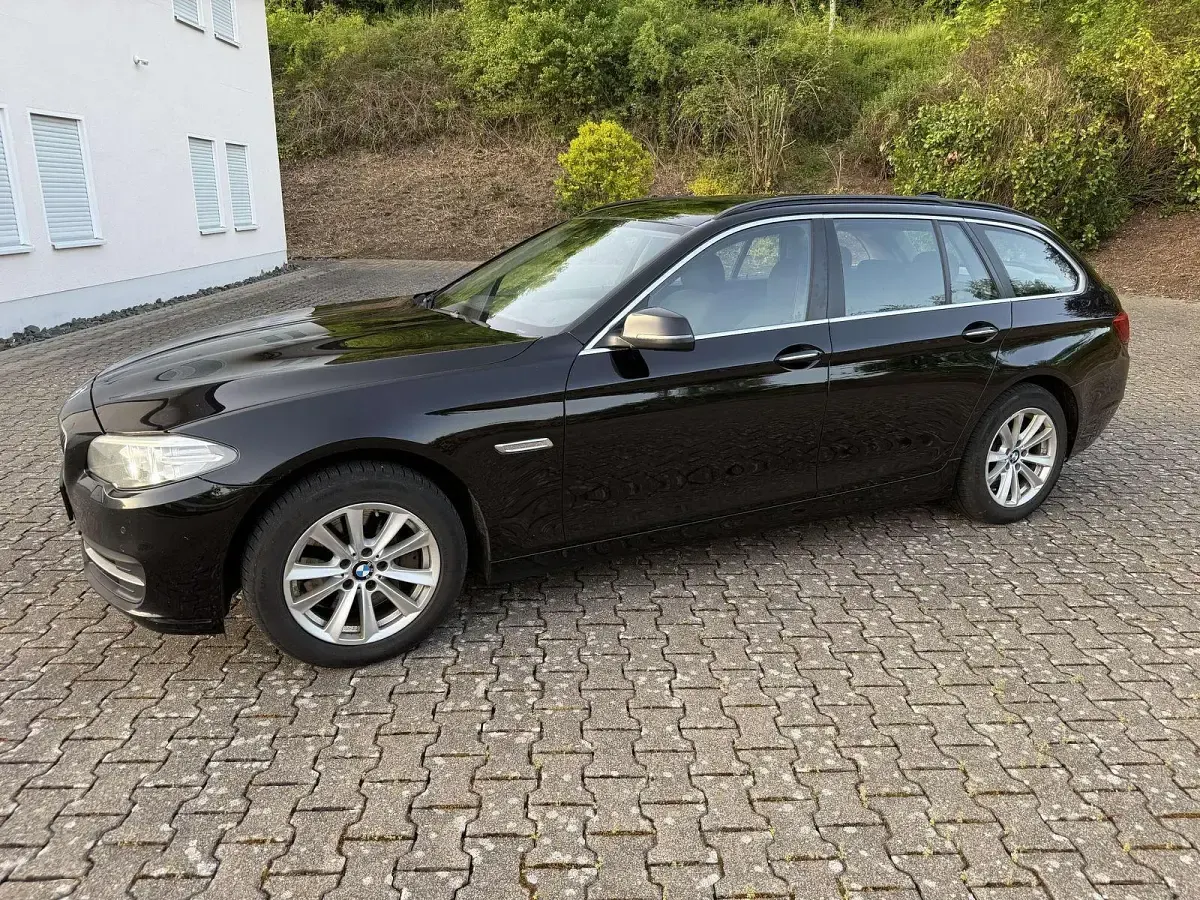Gebraucht BMW 530 Comfort Edition 258 PS (189 kW) 2014 Schwarz Kombi