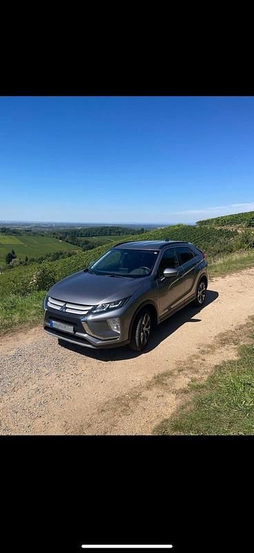 Andere farben Gebraucht 2019 Mitsubishi Eclipse Cross SUV | 13.999 € (Superpreis) - Bild 1/4