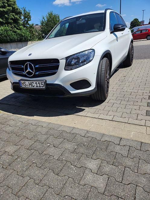 Weiß Gebraucht 2018 Mercedes GLC250 SUV | 24.500 € (Superpreis) - Bild 1/4