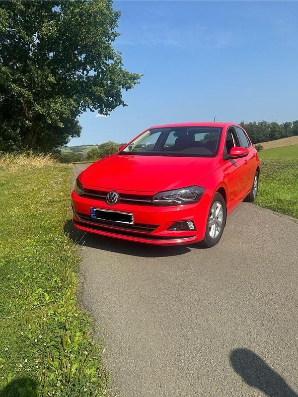 Rot Gebraucht 2020 VW Polo Comfortline Kleinwagen | 11.850 € (Guter Preis) - Bild 1/4
