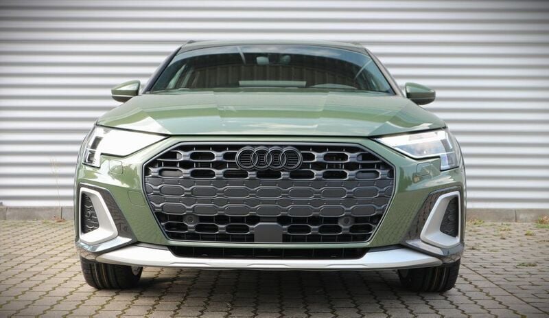 Usado Audi A3 Ambiente 150 HP (110 kW) 2024 Verde Citadino