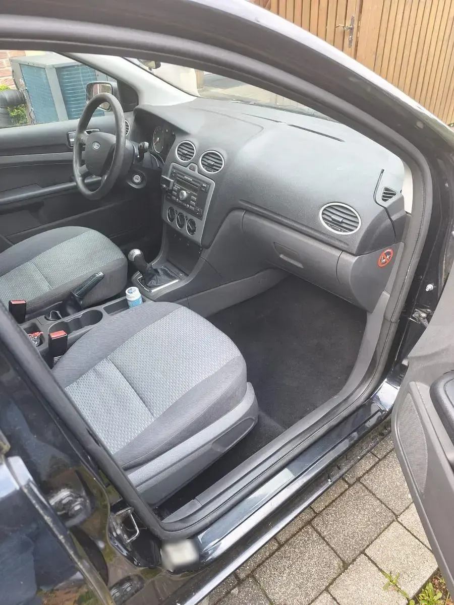 Gebraucht Ford Focus 125 PS (91 kW) 2006 Schwarz Kombi