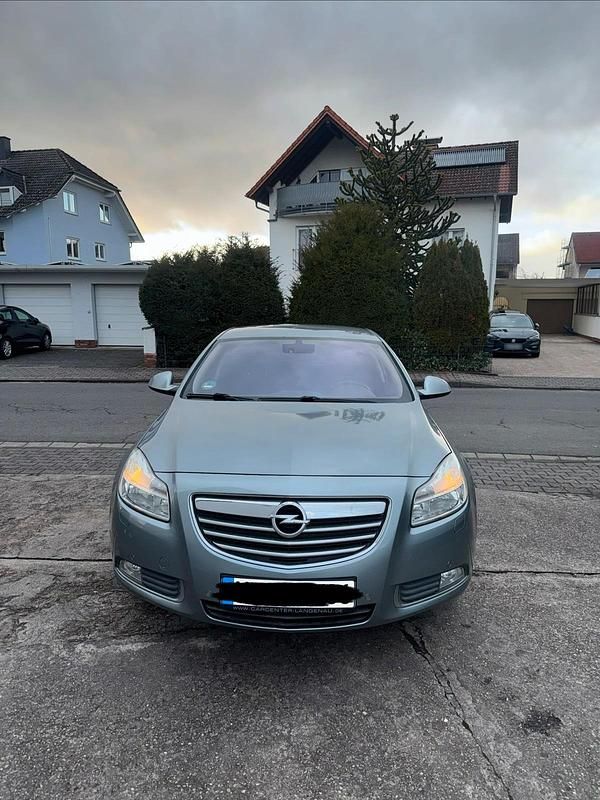 Gebraucht Opel Insignia 130 PS (95 kW) 2013 Grau Limousine