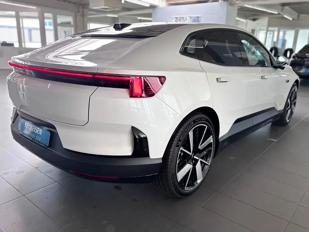 Neu Polestar 4 Pilot 400 kW (544 PS) 2026 Weiß SUV