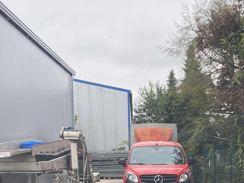 Rot Gebraucht 2021 Mercedes Citan 109 Van | 12.500 € (Fairer Preis) - Bild 1/2