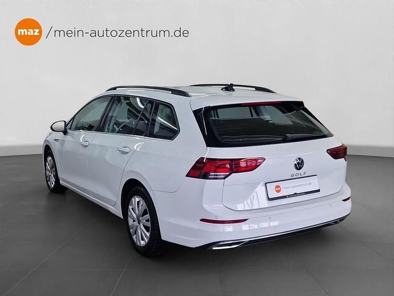 Gebraucht VW Golf VIII Style 150 PS (110 kW) 2022 Pure white Kombi