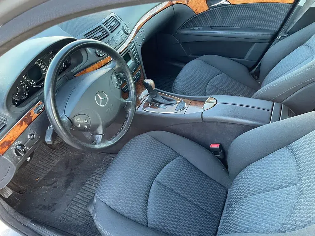 Gebraucht Mercedes E350 Elegance 272 PS (200 kW) 2005 Grau Limousine