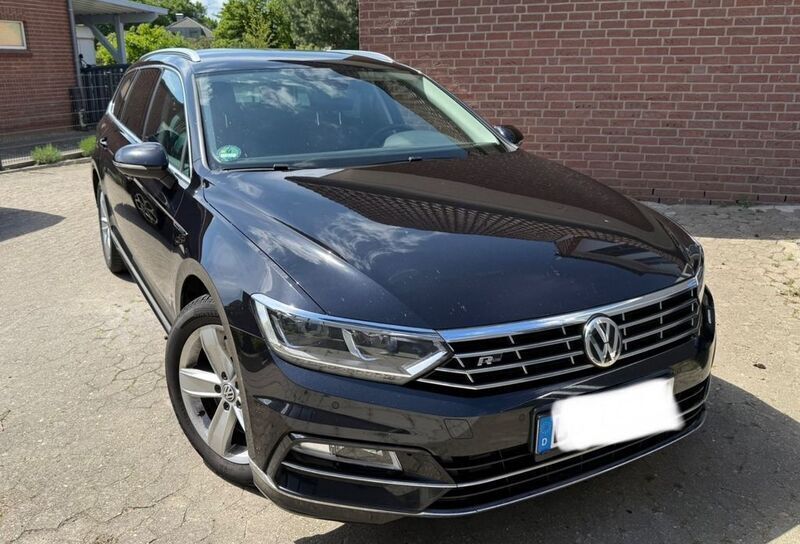 Schwarz Gebraucht 2016 VW Passat R-line Kombi | 18.800 € (Fairer Preis) - Bild 1/4