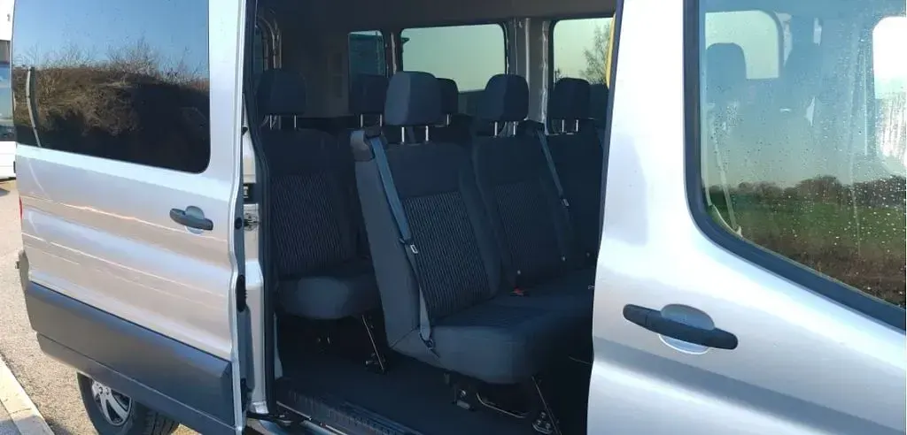 Gebraucht Ford Transit 155 PS (114 kW) 2015 Silber Van / Kleinbus