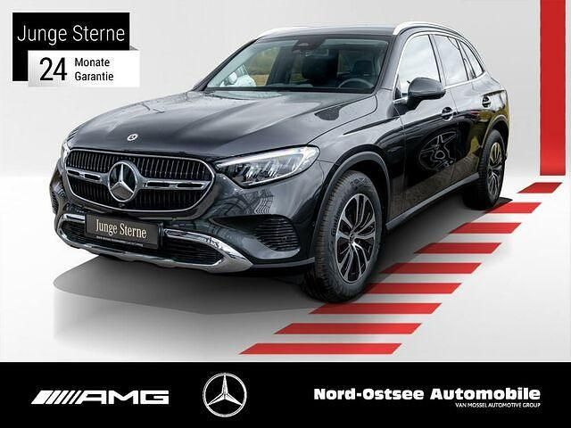 Grau metalliclack graphitgrau metallic Gebraucht 2024 Mercedes GLC220 Avantgarde SUV | 54.890 € (Fairer Preis) - Bild 1/2