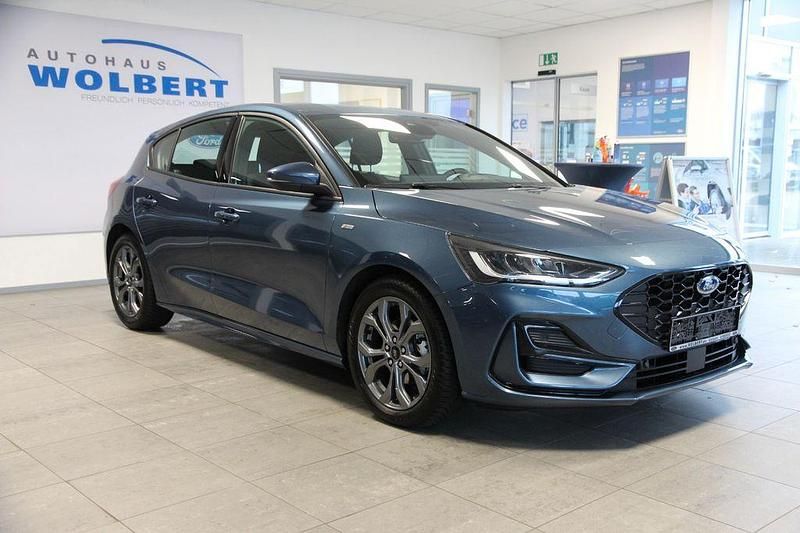Gebraucht Ford Focus ST-Line 155 PS (114 kW) 2025 Blau Limousine