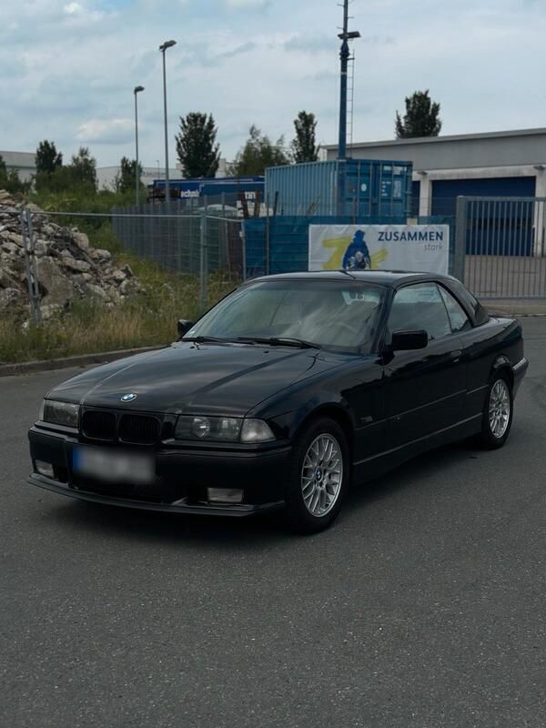 Schwarz Gebraucht 1995 BMW 318 Cabriolet Basis Cabrio | 4.300 € - Bild 1/4